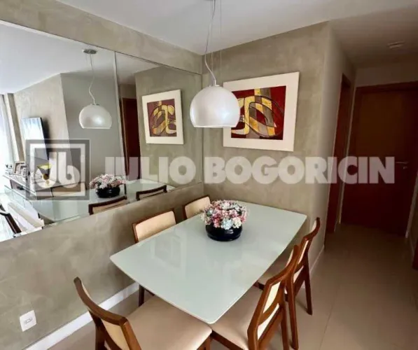 Apartamento à venda no Condomínio Maui Porteira Fechada Recreio 2 quartos