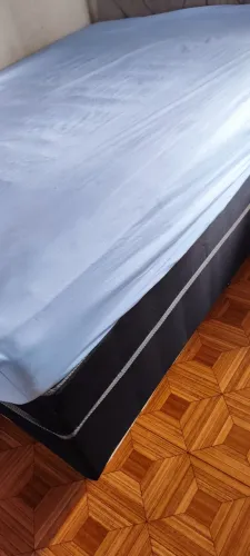 Cama box com colchão (acompanha cabeceira)