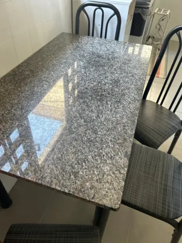 Mesa de jantar granito