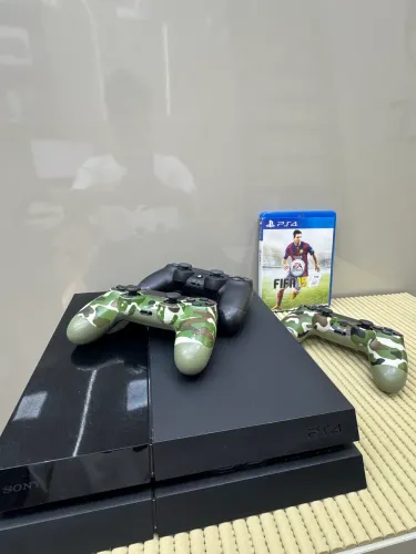 PLAYSTATION 4 FAT 3 CONTROLES 1 JOGO SEMI NOVO PROMOÇÃO 