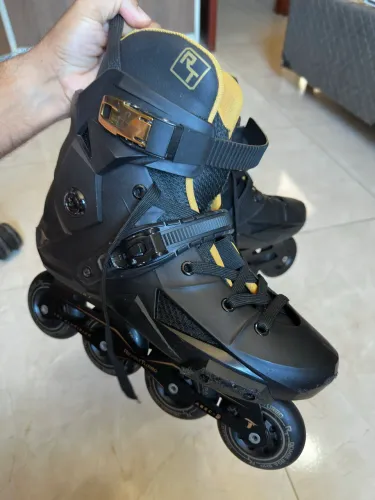 PATINS TRAXART REVOLT TURBO BLACK GOLD - 80MM ABEC-9 CROMO