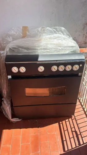 Vendo um fogão 6 bocas único problema o forno nao funciona