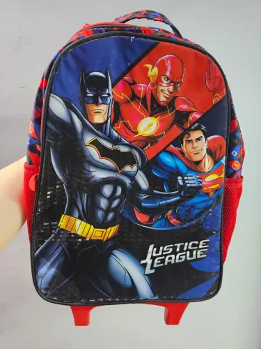 mochila de rodinhas liga da justiça batman superman flash semi nova