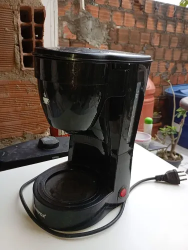 Cafeteira elétrica sem a jarra