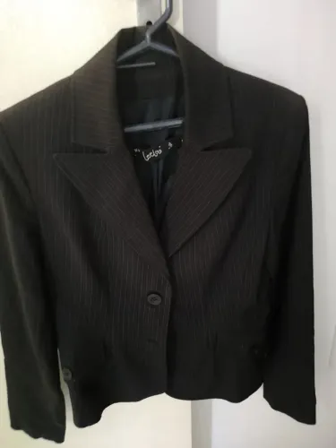 Blazer risca de giz tamanho m da leelo