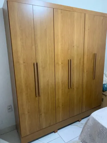 Vendo guarda roupa novo