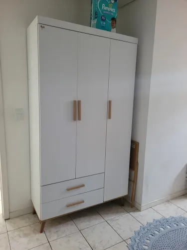 Guarda roupa infantil