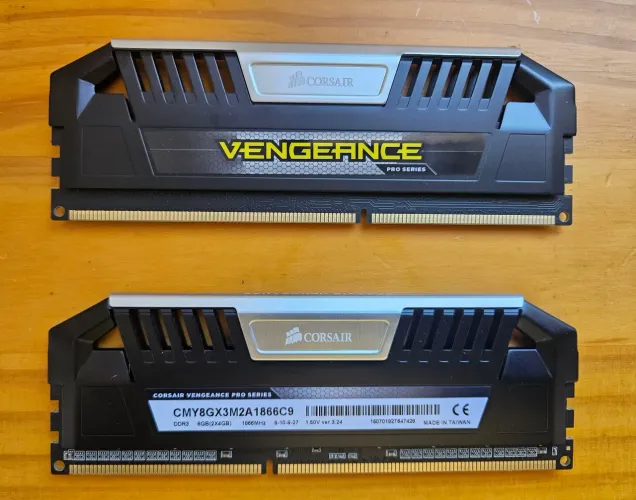 Memória DDR3 1866Mhz 8Gb Corsair
