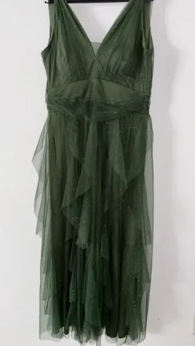 Vestido de festa verde oliva