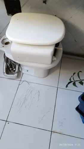 VASO SANITARIO COM CAIXA ACOPLADA