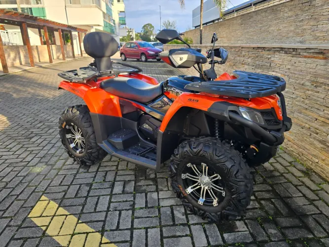 CFORCE 520L MUITO NOVO