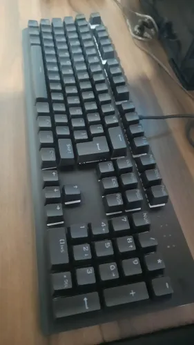 Teclado mecânico ABNT 2 corsair k60 RGB pro (aceito ofertas)