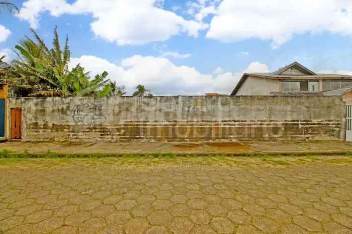TERRENO à venda em Peruíbe, no bairro Est. Balneario Maria Helena Novaes