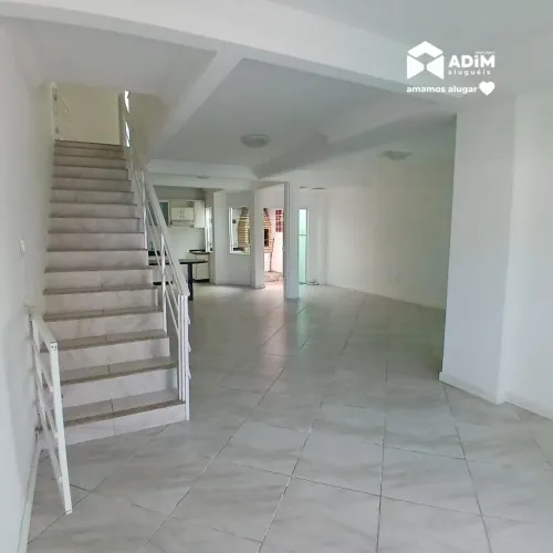 Casa para aluguel, 3 quartos, 1 suíte, 2 vagas, Nações - Balneário Camboriú/SC