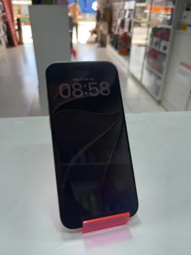 iPhone 16 pro max 256g semi novo meno de um ano de uso