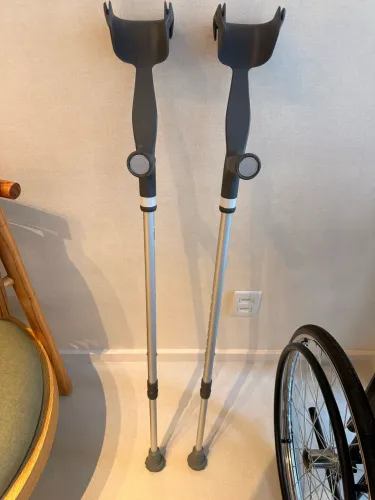 Andador Mercur até 130 kg - Apenas 2 Meses de Uso - Excelente Estado
