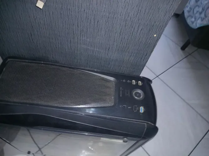 Vendo gabinete Gamer. Modelo Bluecase. Entrar em contato *72
