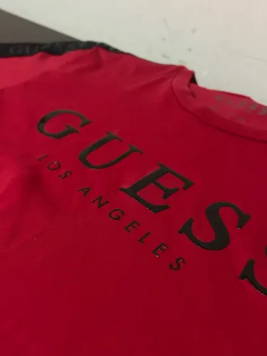 Camiseta Masculina GUESS Los Angeles