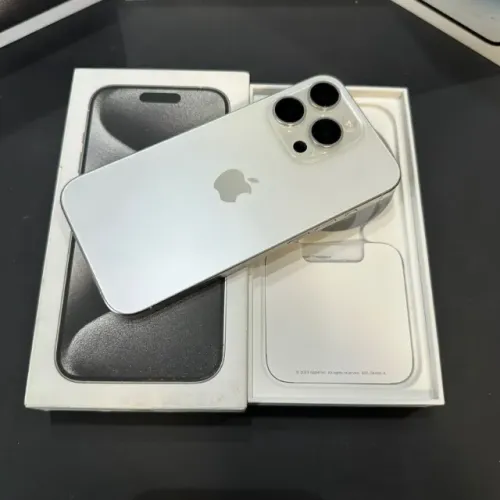 IPhone 15 Pro Max 256GB Branco com Caixa! Nunca mexido! IMPECÁVEL! Acc cartao! Com brindes