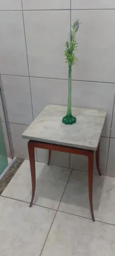 Mesinha vintage de mármore