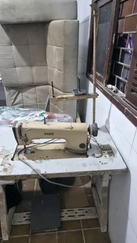 Maquina de costura industrial PFAFF