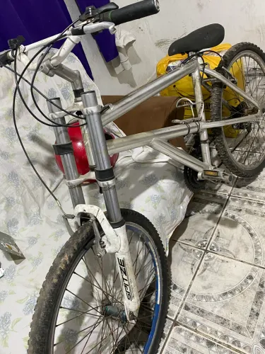 Bicicleta adulto bom estado