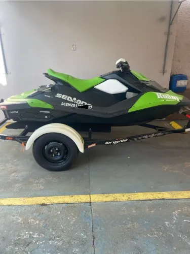 Jet ski Spark 90hp