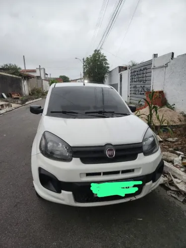 Fiat Uno Attractive 1.0 EVO Fire Flex 8V 5P 2021