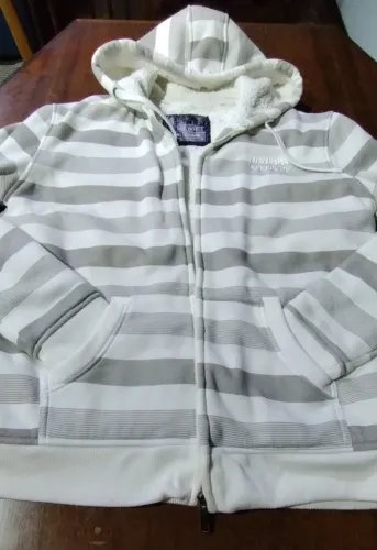 Blusa De Frio Red Dot Listrada Forrada Sherpa G