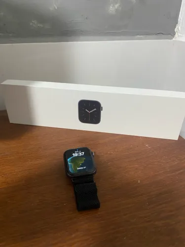 Apple Watch 44 space grey