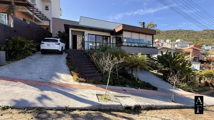 Casa Alto Padrão em Garopaba no Loteamento Panorâmico