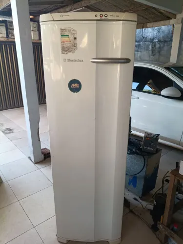 Freezer vertical Eletrolux