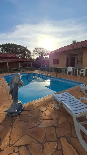 Casa em Condomínio com 5 Quartos e 10 Vagas de Garagem em Araçoiaba da Serra-SP!