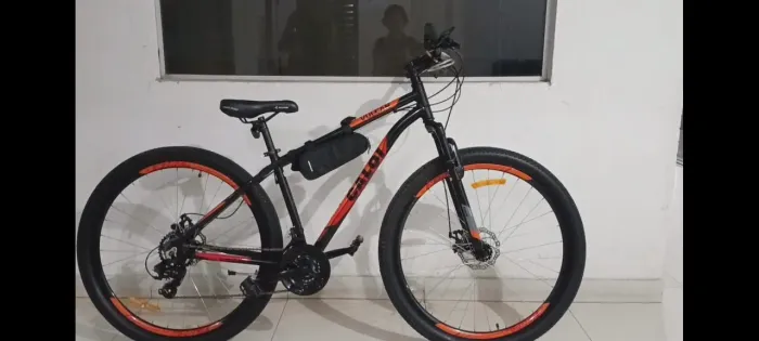 Bike TSW Vulcan preta com laranja