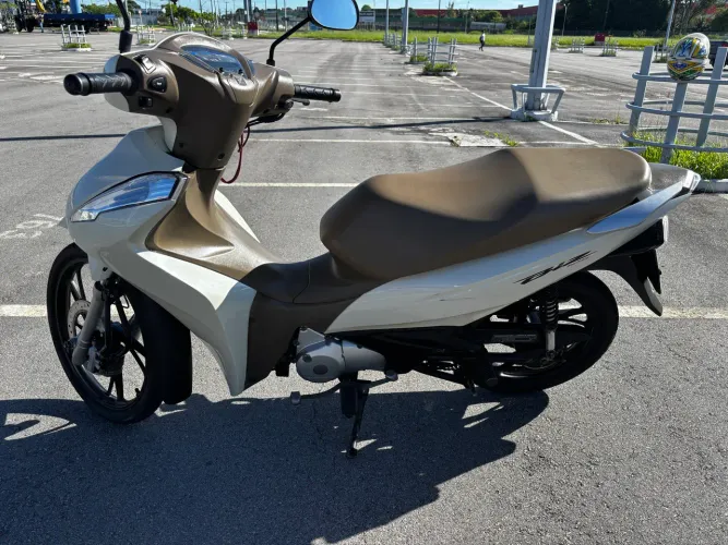 HONDA BIZ 125 BRANCA PEROLIZADA