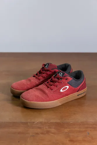 Tênis Original da Oakley Chalten Masculino em vermelho