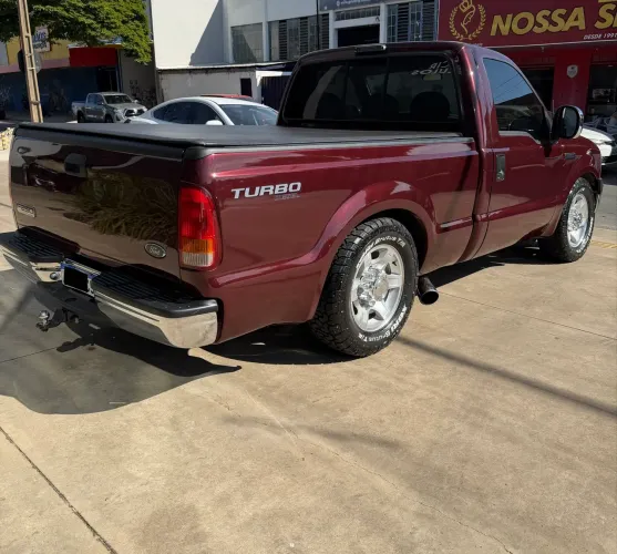 Ford F-250 XLT 4.2 TB Diesel 2005