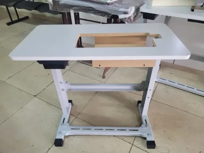 Mesa para Maquina de costura facilita pro
