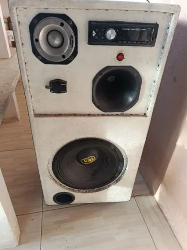 Vende-se caixa de som