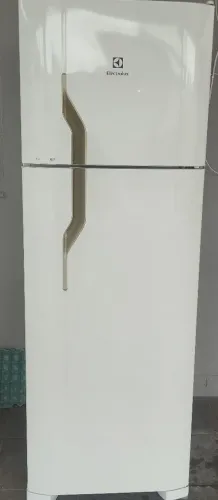 Geladeira Eletrolux 362 L