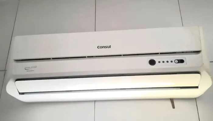 Ar condicionado Consul 12 mil BTUs completo em estado de novo e funcionando perfeitamente