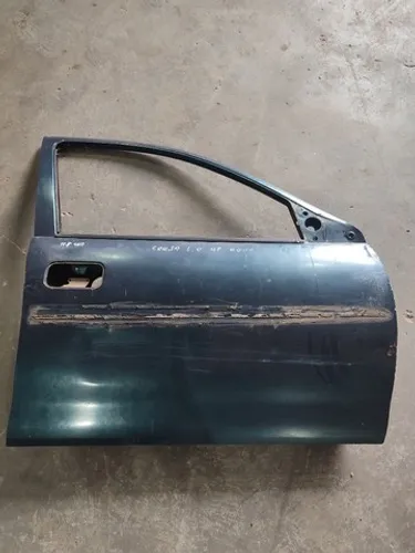 Porta Dianteira Direita Corsa 4P 2000