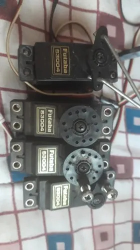 Servos Futaba S3004 - Kit com 4 Servos usados