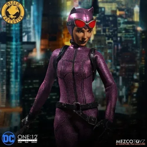 Mezco One 12 1:12 Catwoman Purple Mulher Gato Roxa MDX