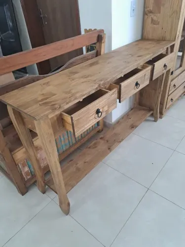 Aparador rustico de 1,50 mts com 3 gavetas 