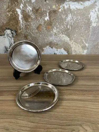 Antigos Porta Copos em Metal | Antiguidades | Donareliquias