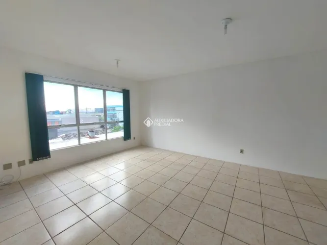 Duas salas comerciais com 66 m²