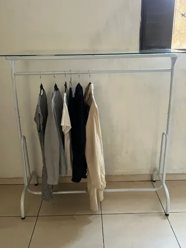 Arara cabideiro com vidro 