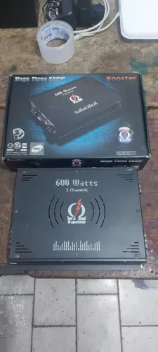 Modulo som automotivo Megacharger 600w 3 canais na caixa. Bruto demais toca muito