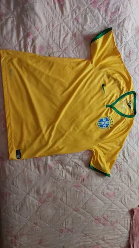 Camisa da Seleção Brasileira - Amarela SÓ VENDA NÃO TROCO POR NADA 